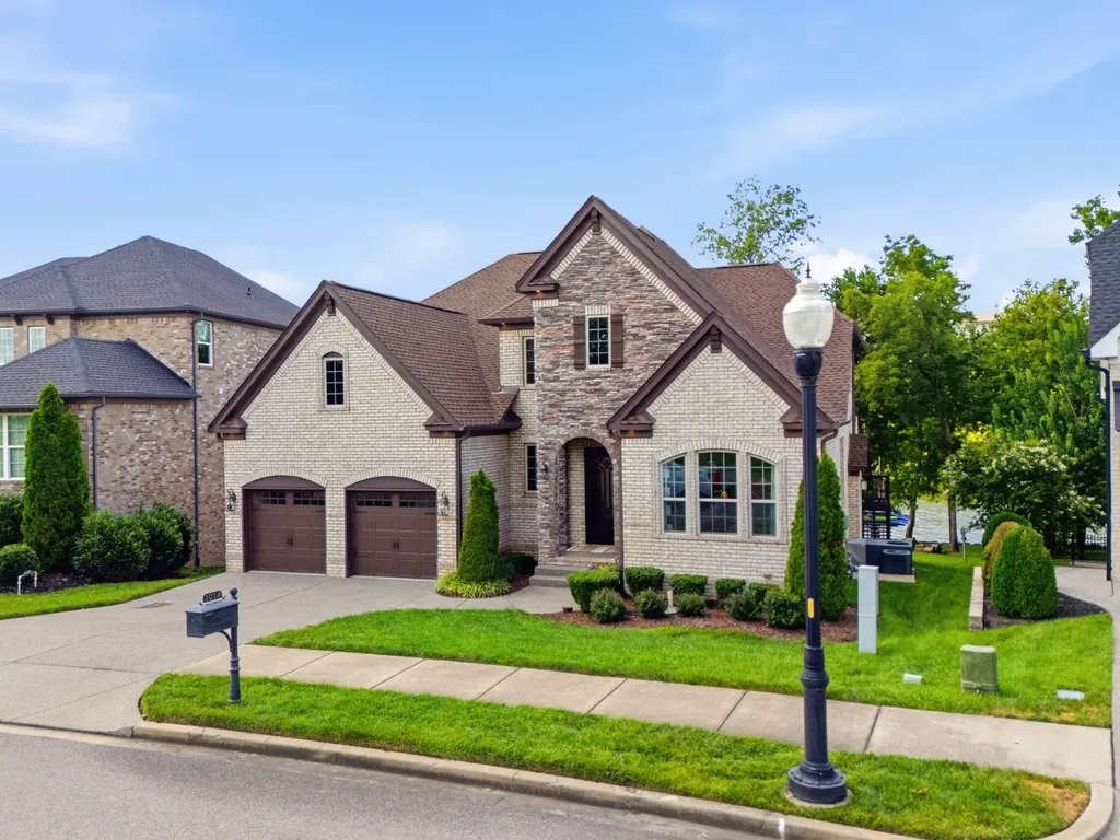 2024 Albatross Way Gallatin TN 37066