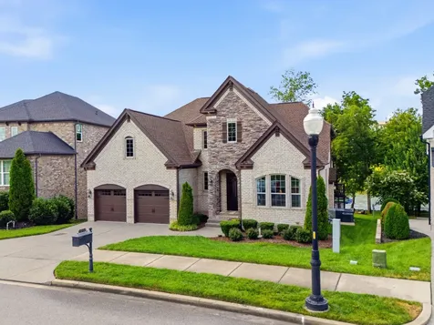 2024 Albatross Way Gallatin TN 37066
