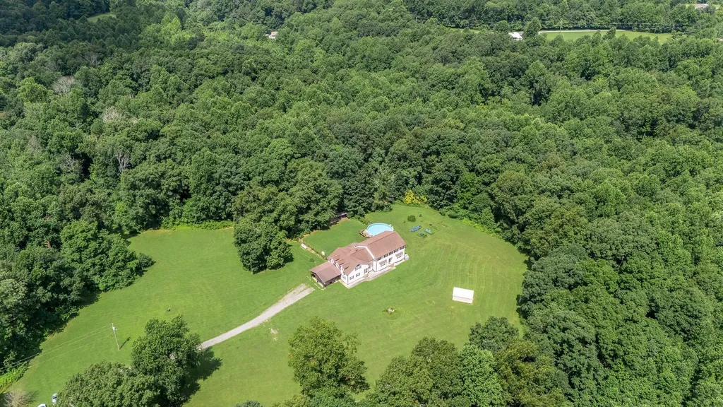 745 Union Ridge Road Wartrace TN 37183