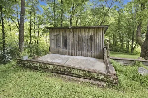 5719 Minor Hill Highway Goodspring TN 38460