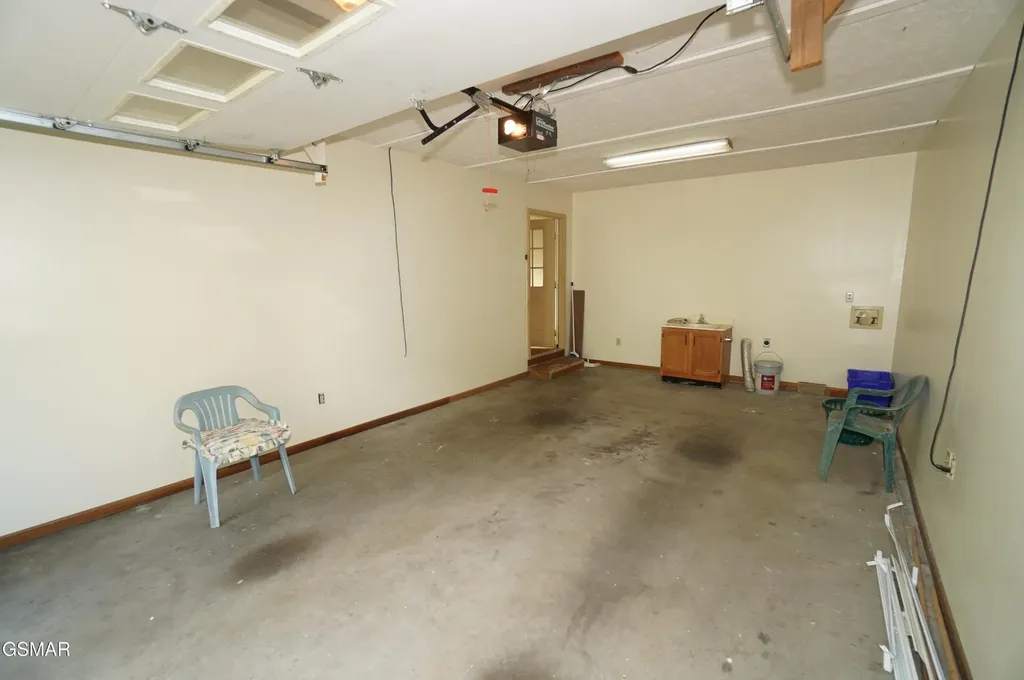 1006 Woodland Way Dandridge TN 37725