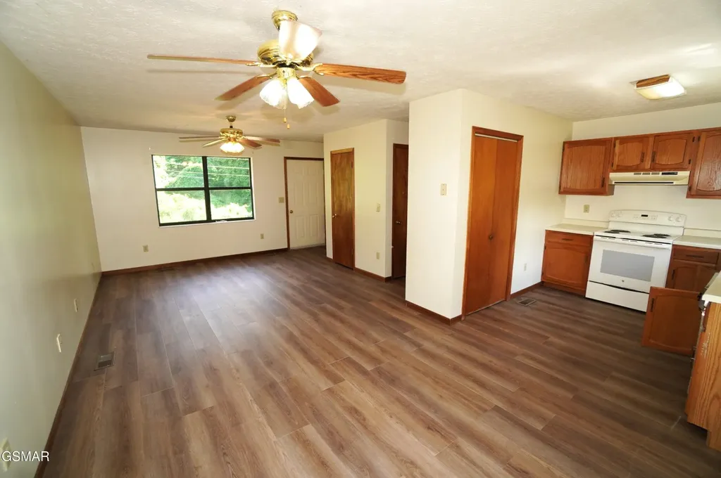 1006 Woodland Way Dandridge TN 37725