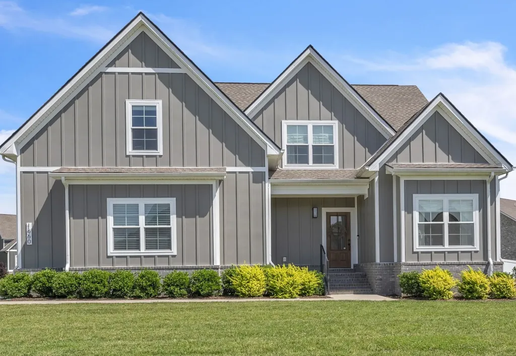 1860 Rhonda Drive Christiana TN 37037