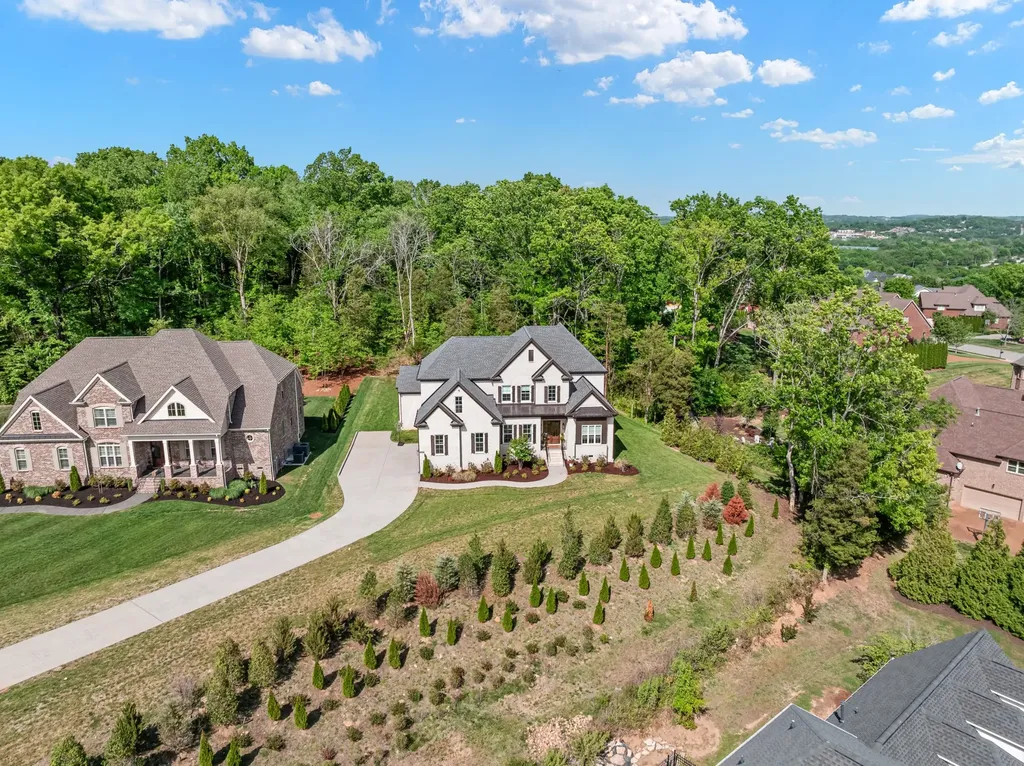 2032 Vail Trace Nolensville TN 37135