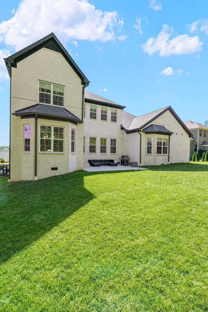 2032 Vail Trace Nolensville TN 37135