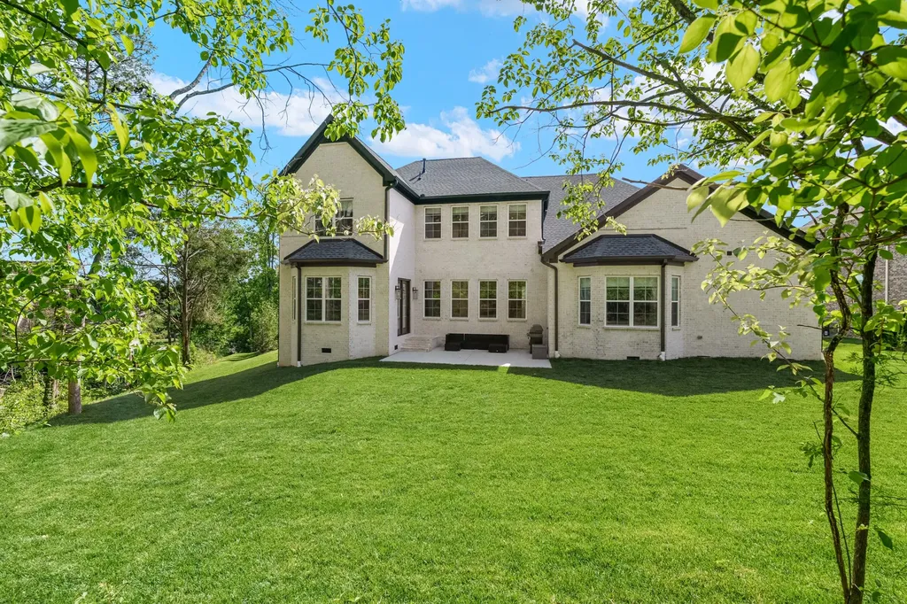 2032 Vail Trace Nolensville TN 37135
