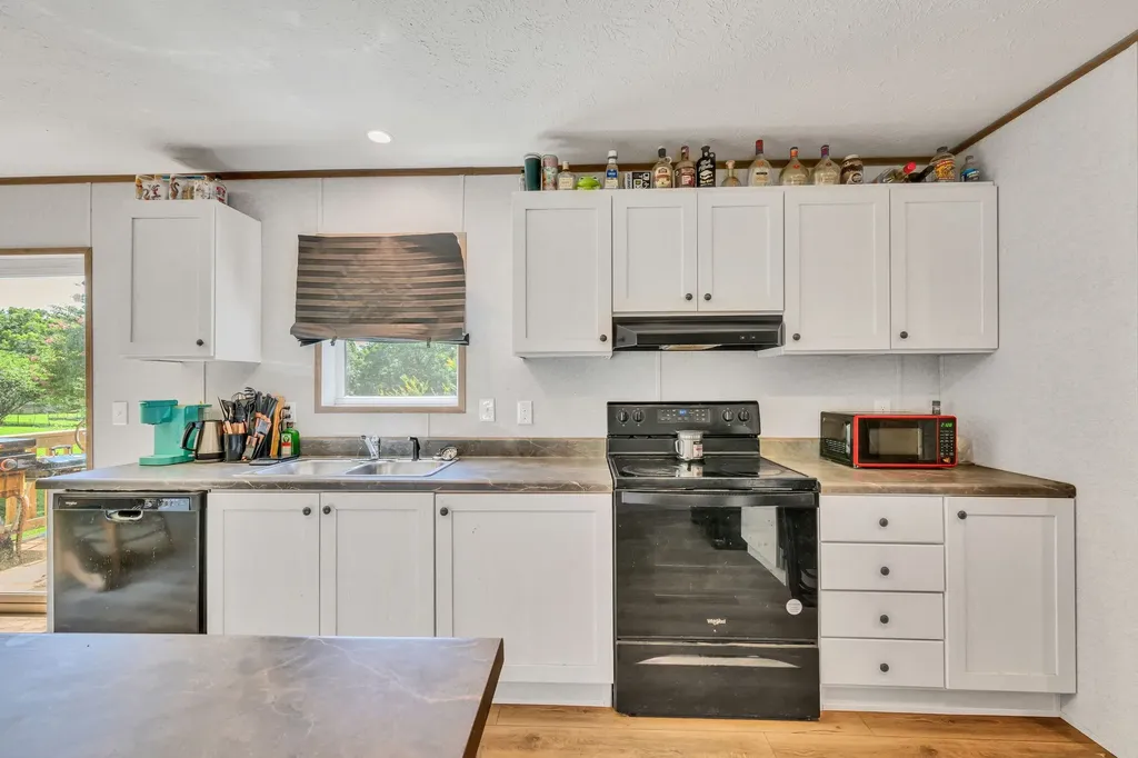 7428 Johnny Crow Road Lyles TN 37098