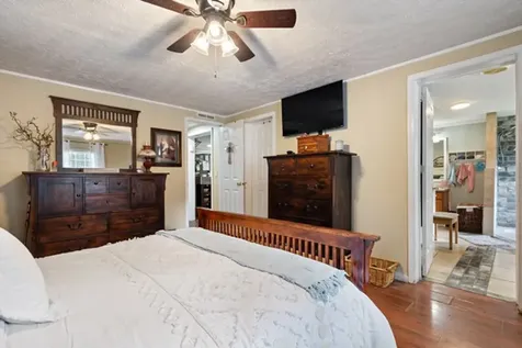 6755 Hickory Hollow Road Nunnelly TN 37137