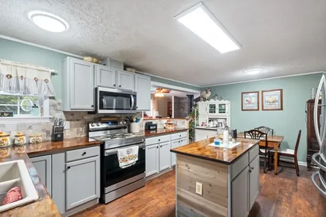 6755 Hickory Hollow Road Nunnelly TN 37137