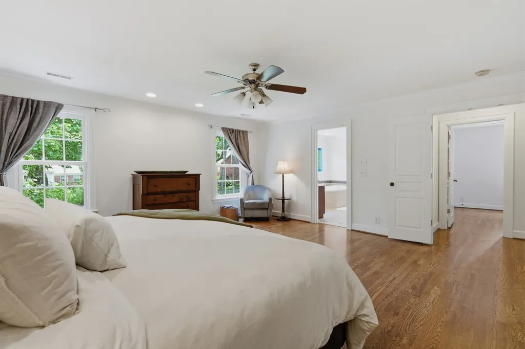 3008 New Natchez Trace Nashville TN 37215