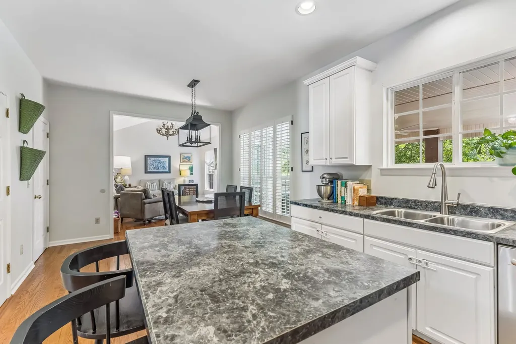 6932 Harpeth Glen Trace Nashville TN 37221