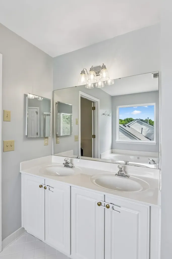 6932 Harpeth Glen Trace Nashville TN 37221