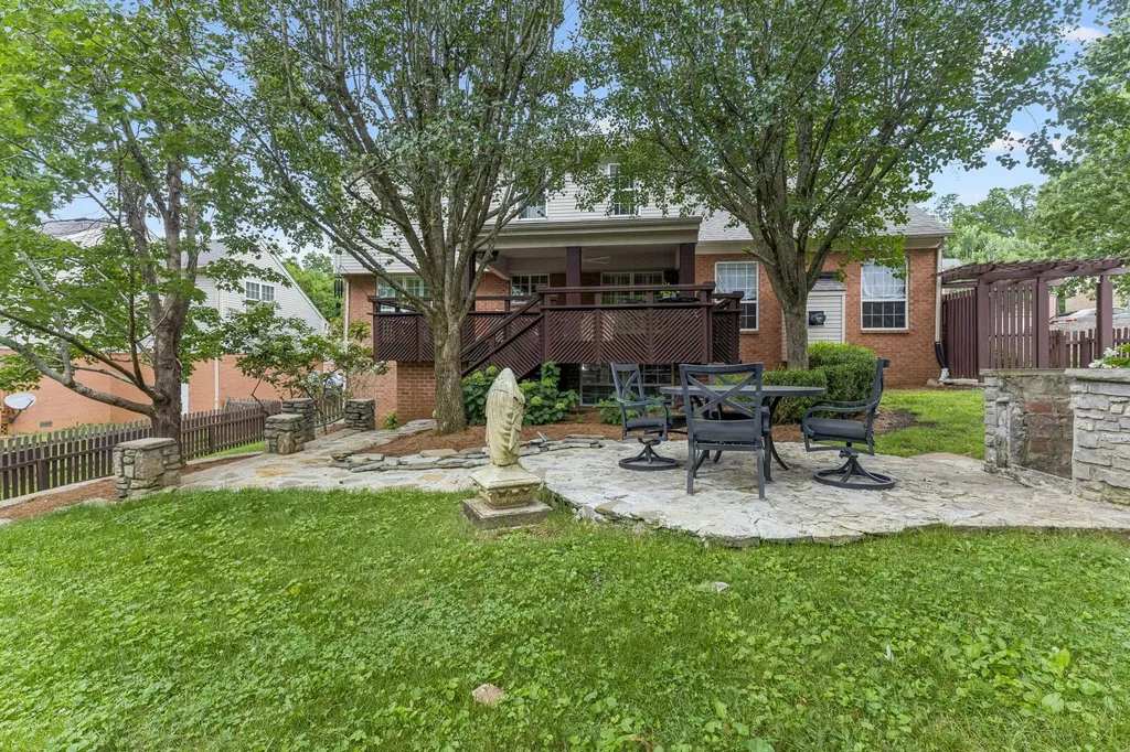 6932 Harpeth Glen Trace Nashville TN 37221