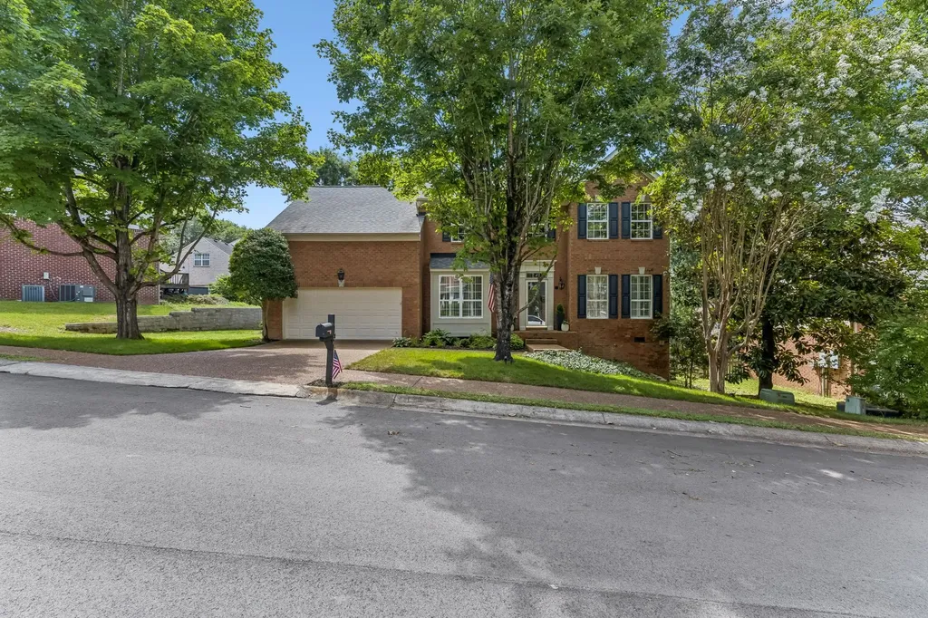 6932 Harpeth Glen Trace Nashville TN 37221