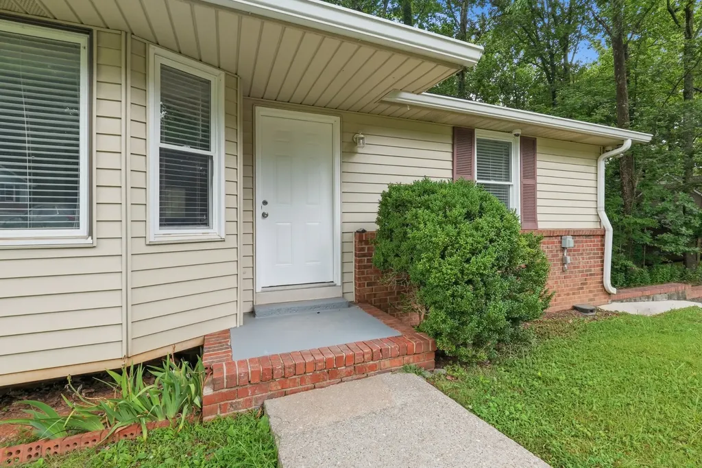1018 Tulip Drive White House TN 37188