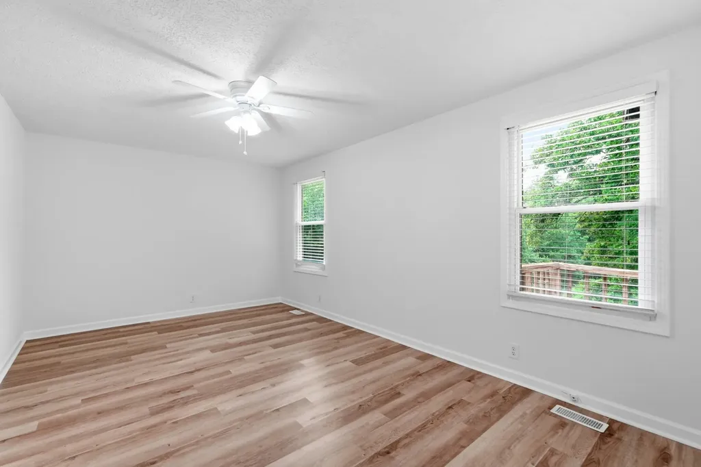 1018 Tulip Drive White House TN 37188