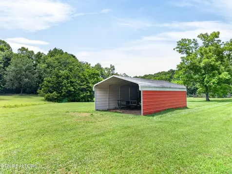 725 Old Flynns Cove Road Crossville TN 38572