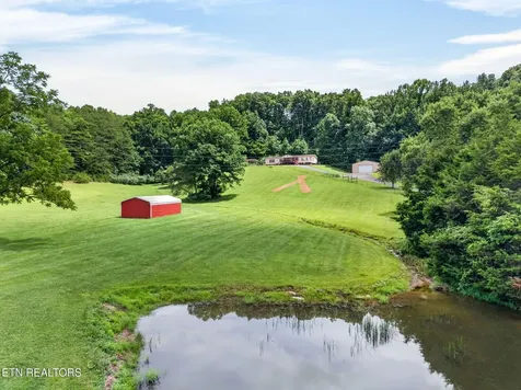725 Old Flynns Cove Road Crossville TN 38572