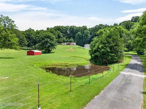 725 Old Flynns Cove Road Crossville TN 38572