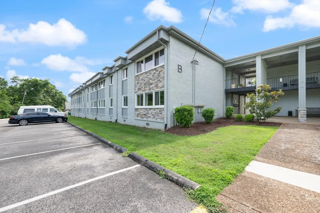 1900 Richard Jones Road Nashville TN 37215