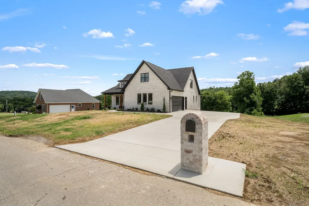 28 Houston Hills Drive Woodbury TN 37190