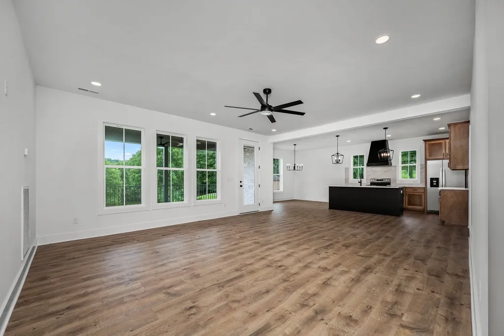 28 Houston Hills Drive Woodbury TN 37190
