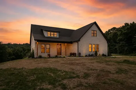 28 Houston Hills Drive Woodbury TN 37190