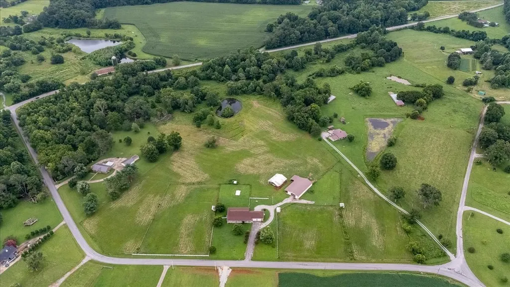 158 Big Springs Road Lawrenceburg TN 38464