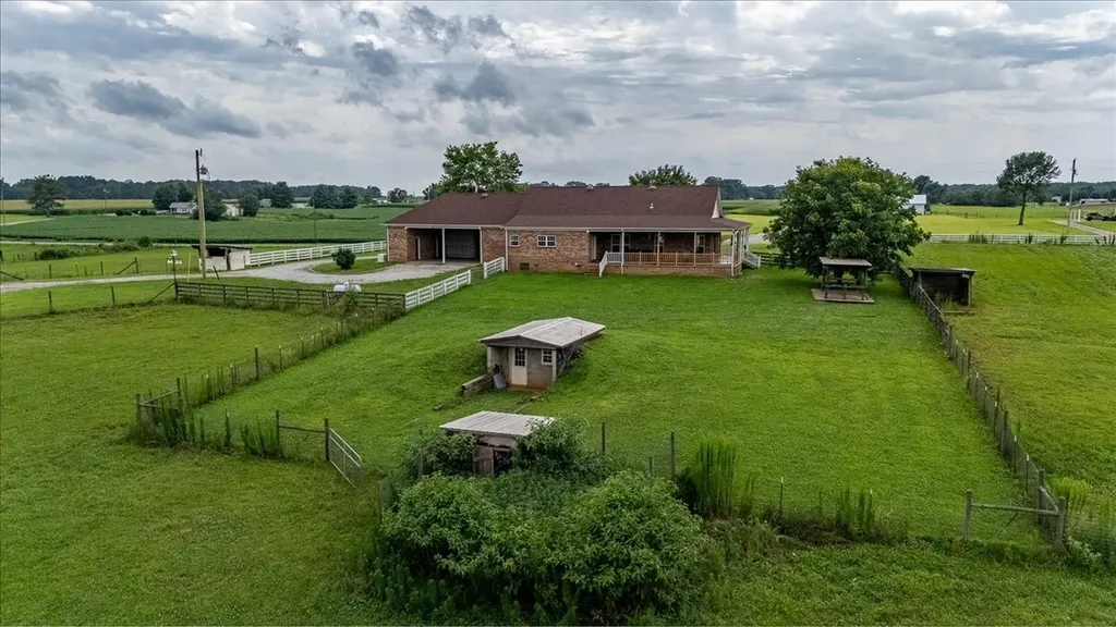 158 Big Springs Road Lawrenceburg TN 38464