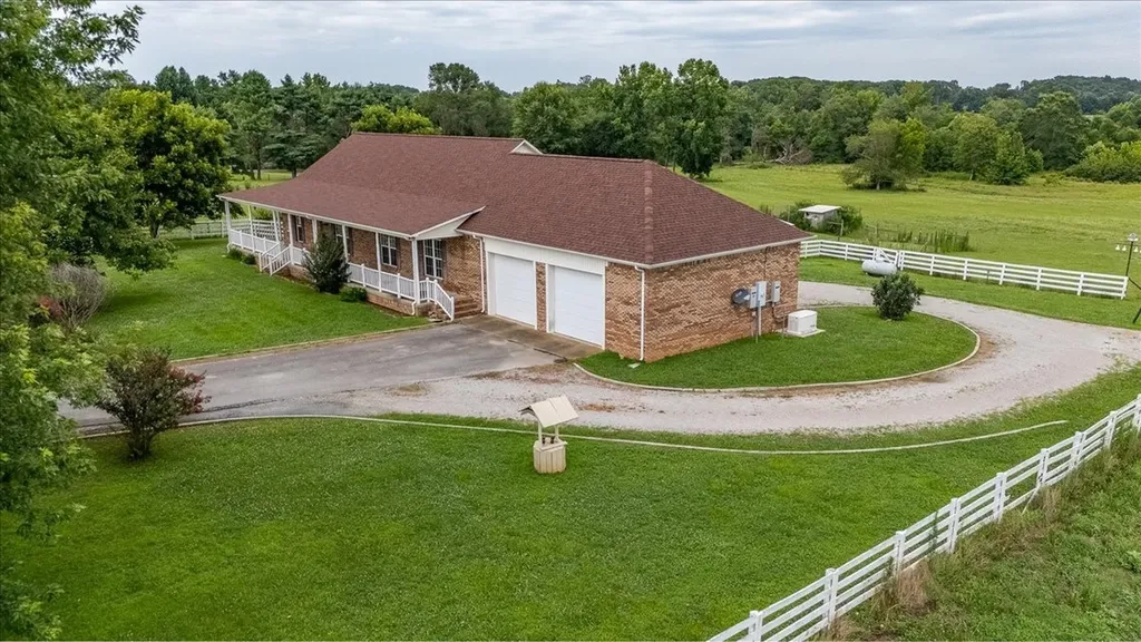 158 Big Springs Road Lawrenceburg TN 38464
