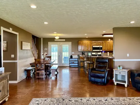 1513 Charlie Butts Road Franklin KY 42134