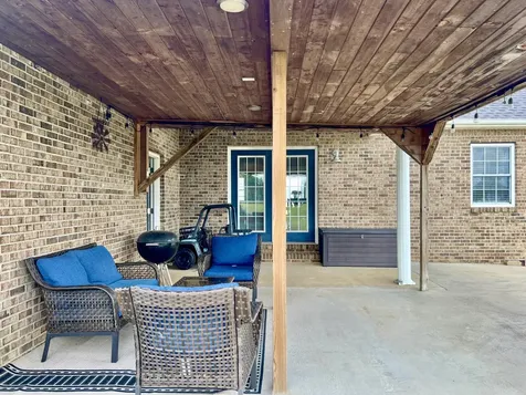 1513 Charlie Butts Road Franklin KY 42134