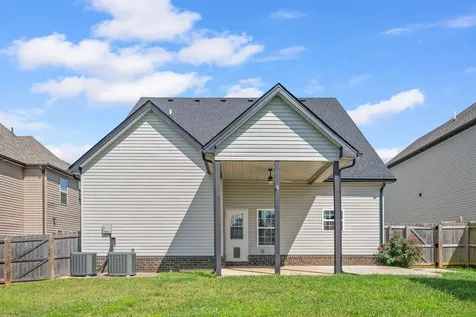 1532 Kestrel Drive Clarksville TN 37040