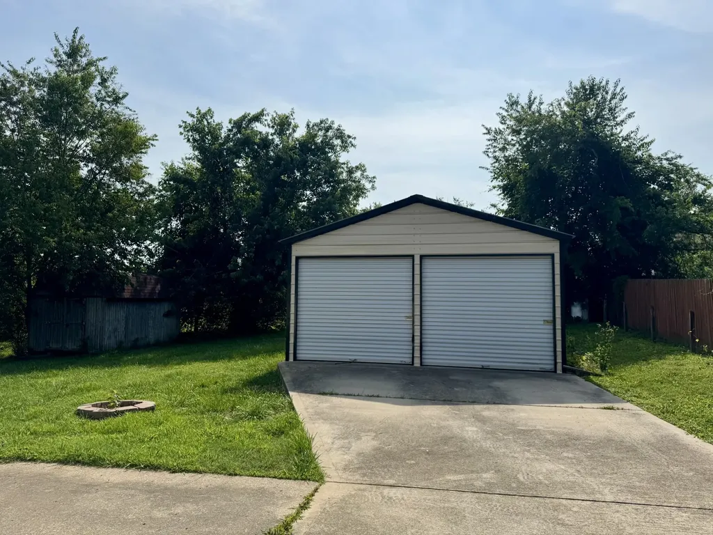389 Elaine Drive Clarksville TN 37042