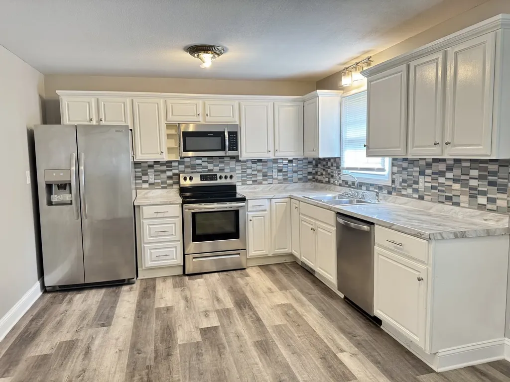 389 Elaine Drive Clarksville TN 37042