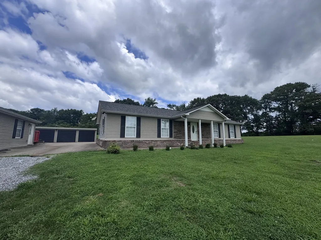 1161 Barkley Hills Road Clarksville TN 37040