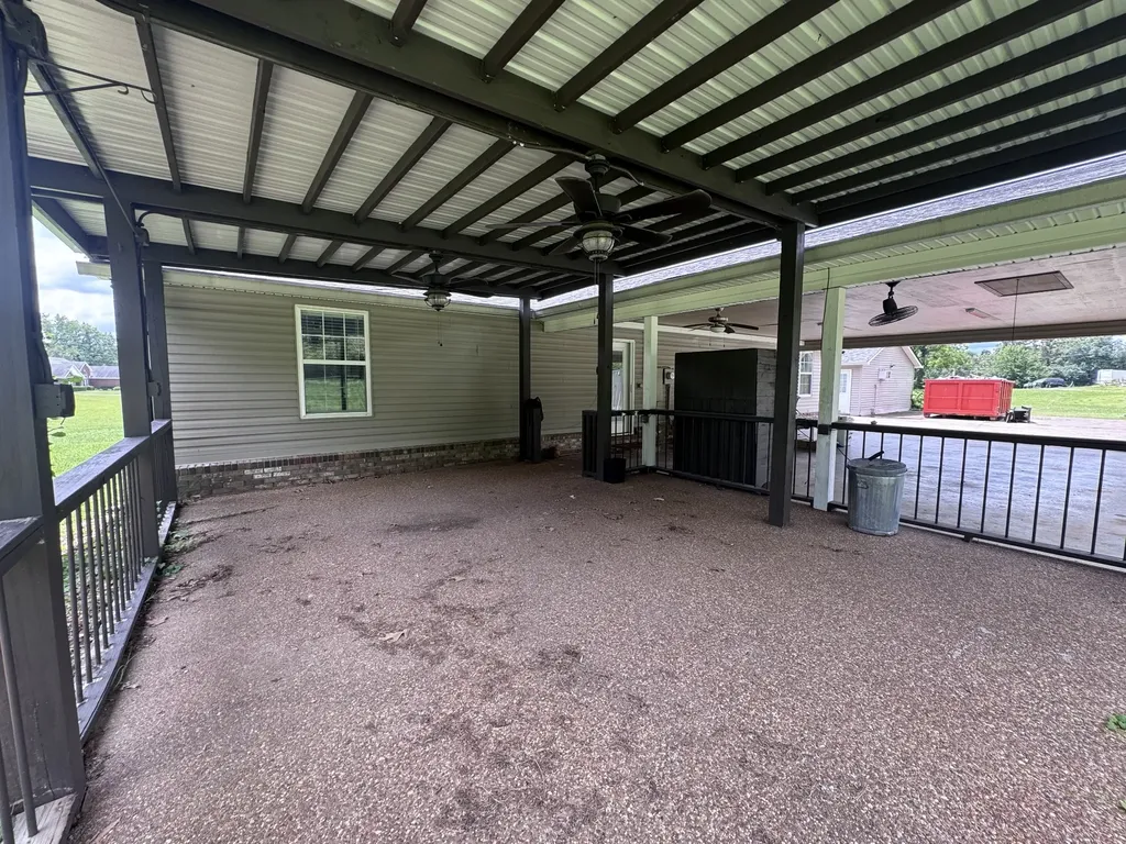 1161 Barkley Hills Road Clarksville TN 37040