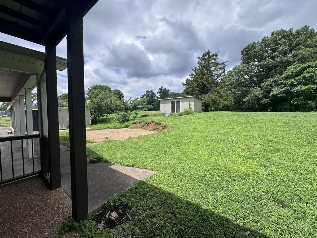 1161 Barkley Hills Road Clarksville TN 37040