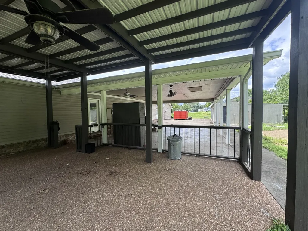 1161 Barkley Hills Road Clarksville TN 37040