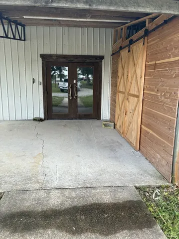 102 Campbellsville Pike Ethridge TN 38456