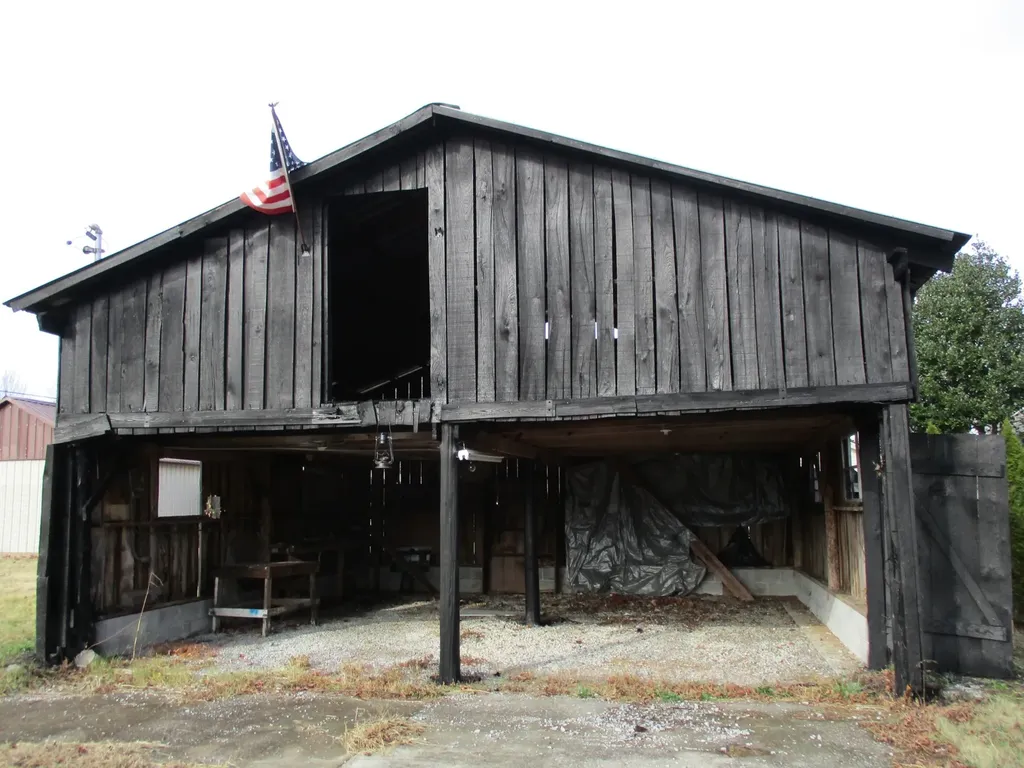 2055 Bend Road Clarksville TN 37040