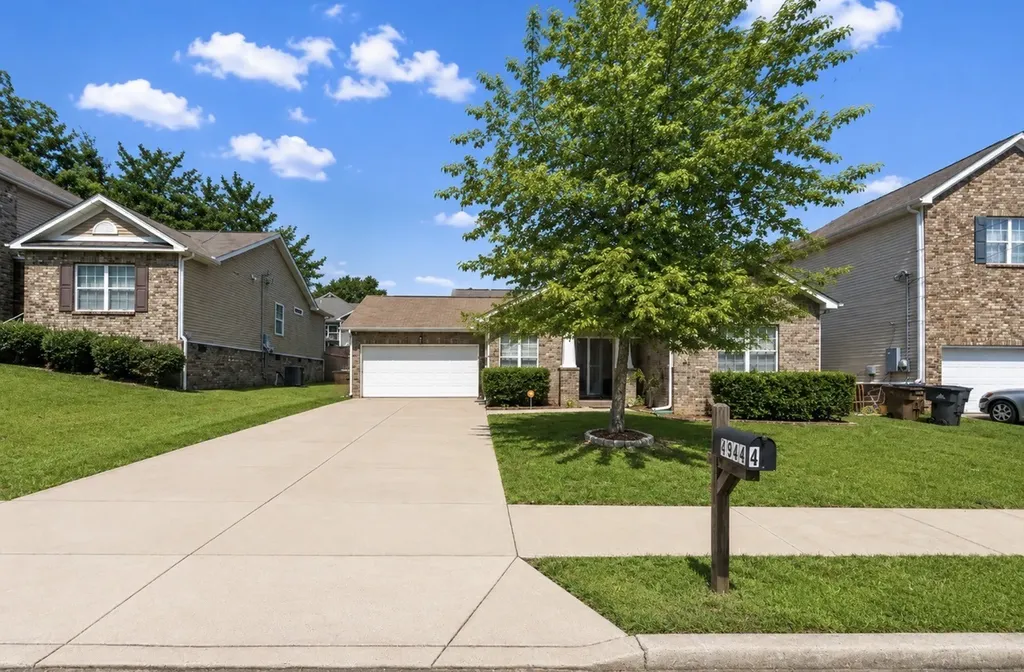 4944 Secretariat Drive Antioch TN 37013