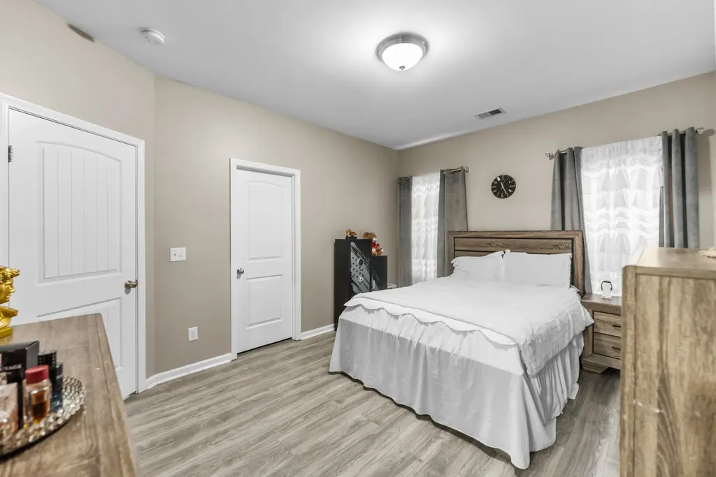 4944 Secretariat Drive Antioch TN 37013