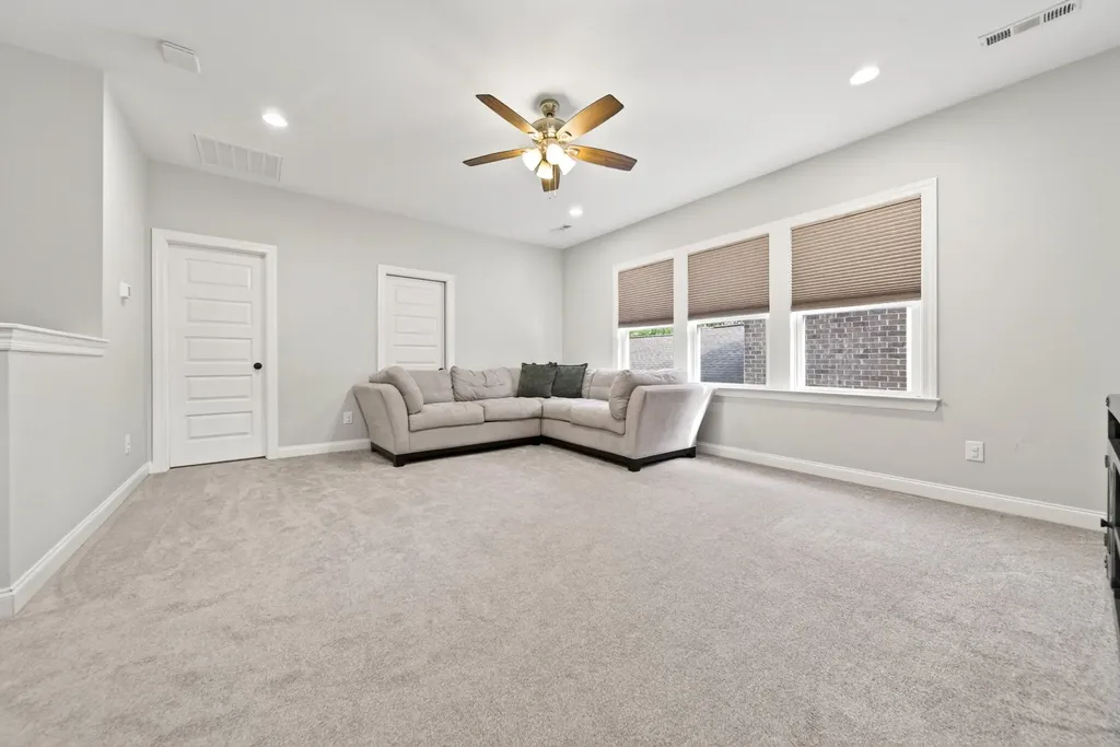 140 Ashington Circle Hendersonville TN 37075