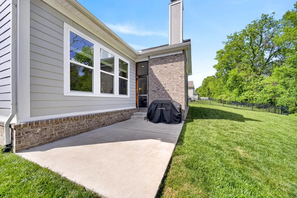 140 Ashington Circle Hendersonville TN 37075