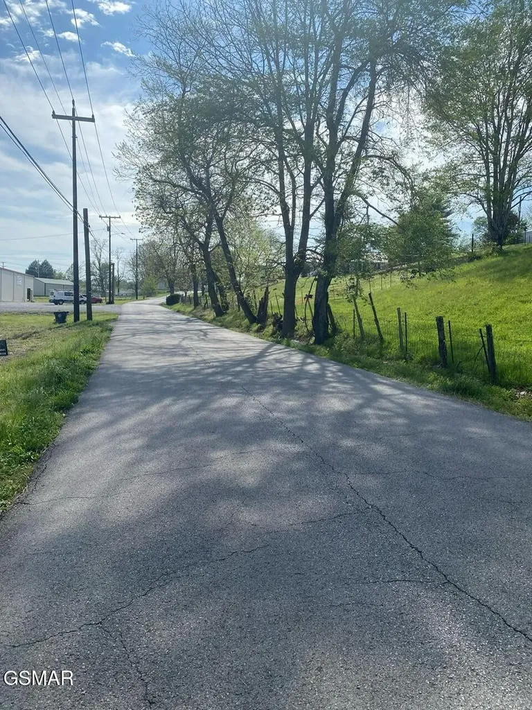 459 W Main Street Smithville TN 37166