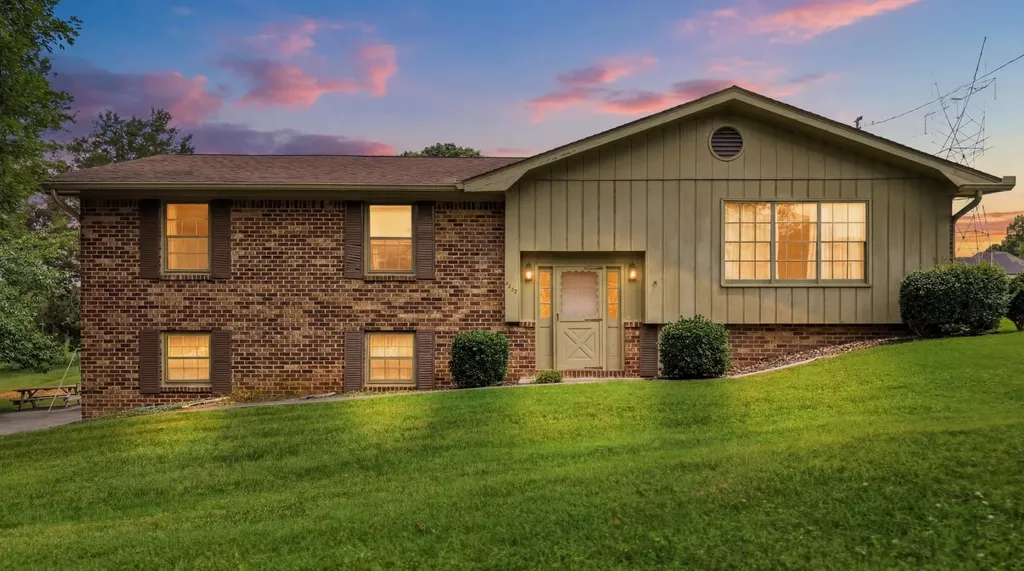 3945 Bow Street, NE Cleveland TN 37312