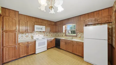 3945 Bow Street, NE Cleveland TN 37312