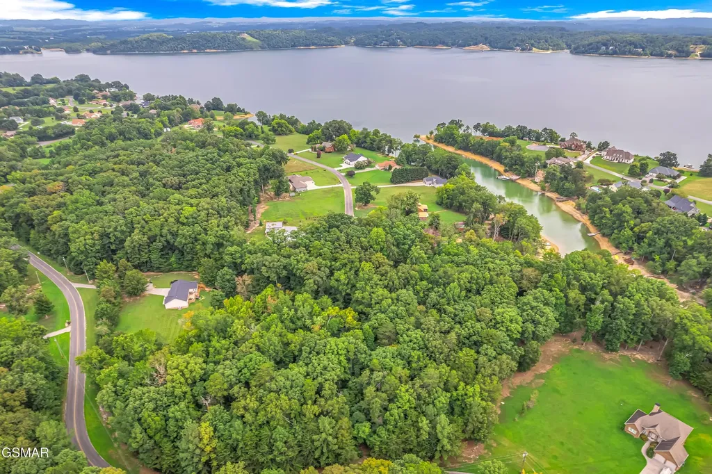 11 Stokley Court Dandridge TN 37725