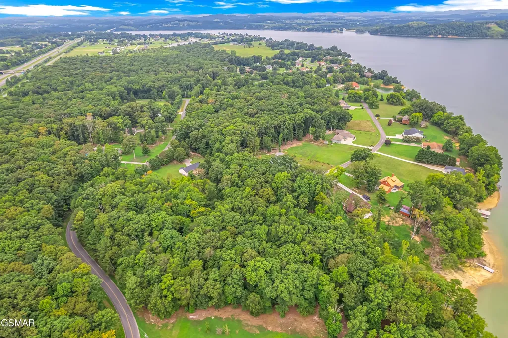 11 Stokley Court Dandridge TN 37725